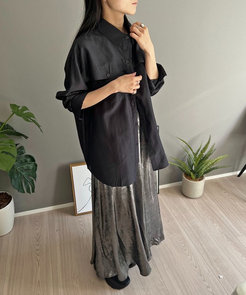 Jewelobe(ジュエローブ)の「ヨークフラップセミグロシーオーバーシャツ(シャツ/ブラウス・レディース・ピンク/ブラック/ブルー/イエロー・FREE)」の12枚目の写真