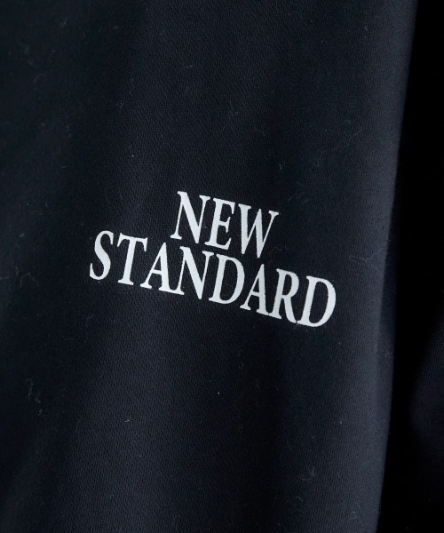 miclat(ミクラ)の「大きいサイズ ドルマンスリーブスウェットプルオーバー miclat(スウェット・レディース・グレー/ブラック・5L/L/4L/3L/LL)」の7枚目の写真