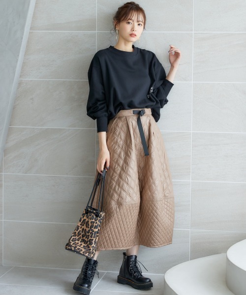 miclat(ミクラ)の「大きいサイズ ドルマンスリーブスウェットプルオーバー miclat(スウェット・レディース・グレー/ブラック・5L/L/4L/3L/LL)」の5枚目の写真