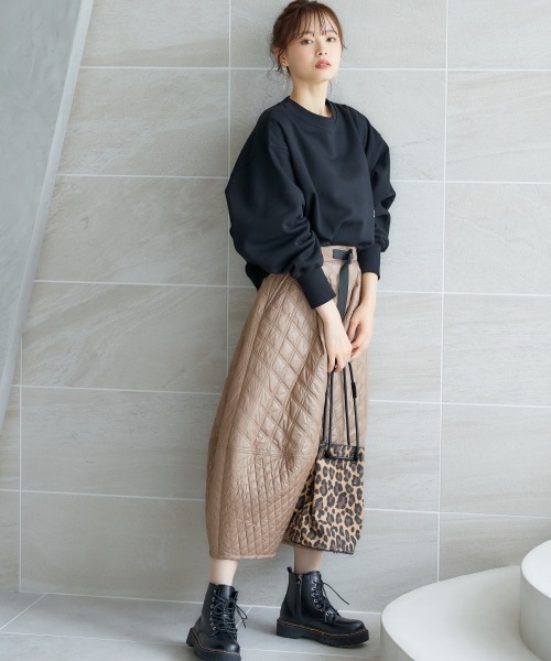 miclat(ミクラ)の「大きいサイズ ドルマンスリーブスウェットプルオーバー miclat(スウェット・レディース・グレー/ブラック・5L/L/4L/3L/LL)」の8枚目の写真