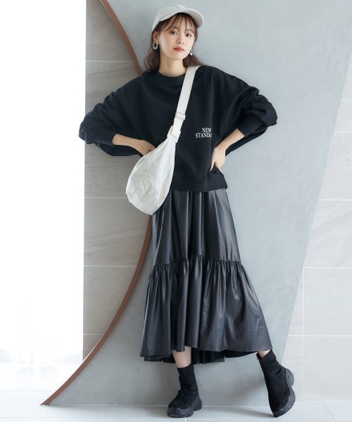 miclat(ミクラ)の「大きいサイズ ドルマンスリーブスウェットプルオーバー miclat(スウェット・レディース・グレー/ブラック・5L/L/4L/3L/LL)」の20枚目の写真