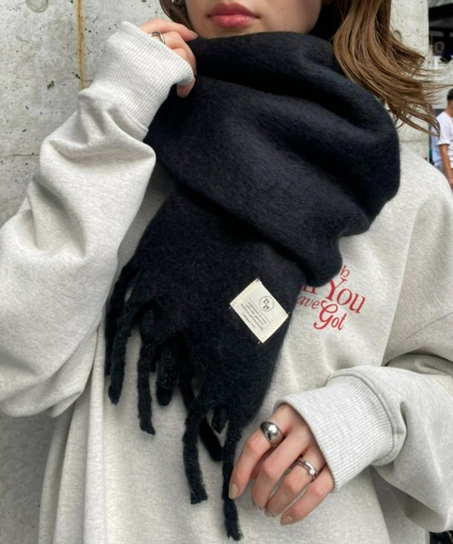 CIAOPANIC TYPY（チャオパニックティピー）の「洗える静電気防止フリンジマフラー《無地》（マフラー・メンズ・ブルー/ブラック/グレー・ONE SIZE）」の2枚目の写真