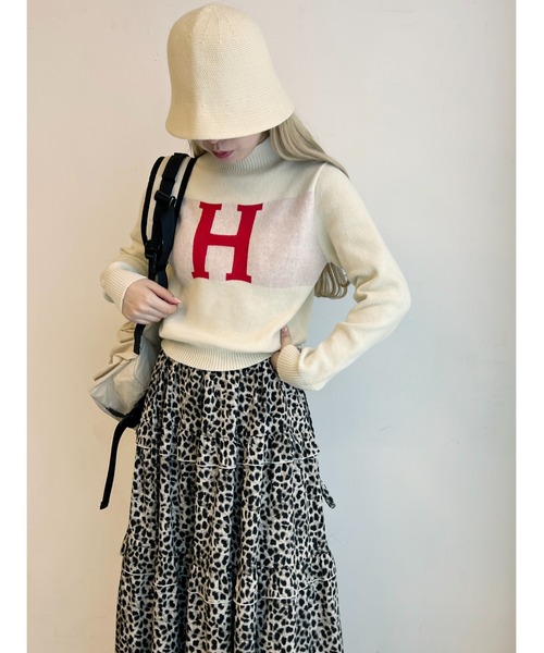 WC（ダブル シー）の「アルファベットロゴコンパクトニット（ニット/セーター・レディース・アイボリー/ブルー/グリーン・FREE）」の6枚目の写真