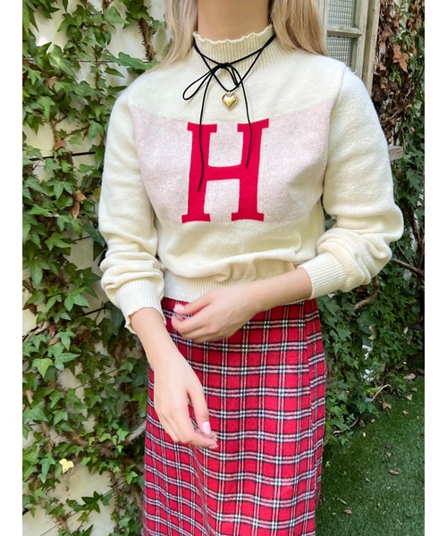 WC（ダブル シー）の「アルファベットロゴコンパクトニット（ニット/セーター・レディース・アイボリー/ブルー/グリーン・FREE）」の4枚目の写真