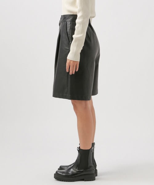 BAYFLOW（ベイフロー）の「エコレザーショートパンツ（その他パンツ・レディース・ブラック・MEDIUM/SMALL）」の9枚目の写真