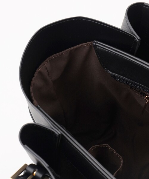 ANY SIS（エニィスィス）の「マルチポケットオフィストート バッグ（トートバッグ・レディース・ブラック系/ベージュ系・2）」の4枚目の写真