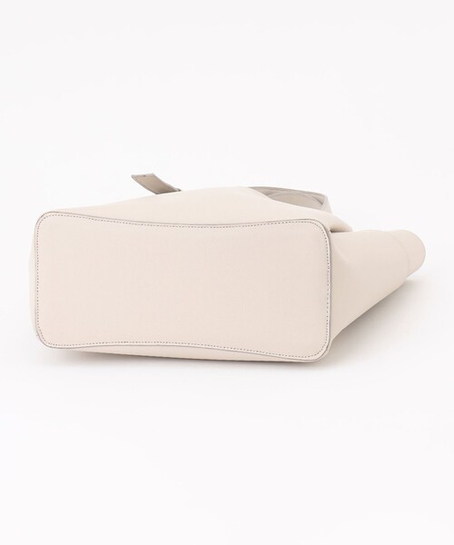 ANY SIS（エニィスィス）の「マルチポケットオフィストート バッグ（トートバッグ・レディース・ブラック系/ベージュ系・2）」の7枚目の写真