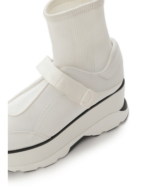 SNIDEL（スナイデル）の「ベルクロニットスニーカー（スニーカー・レディース・アイボリー/ブラック・SMALL/MEDIUM/LARGE）」の7枚目の写真