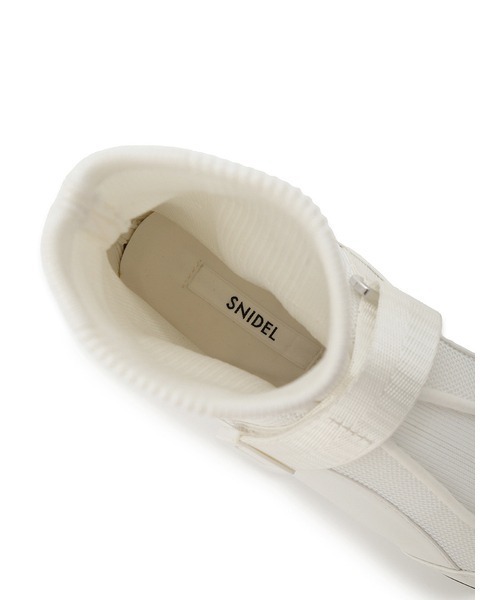 SNIDEL（スナイデル）の「ベルクロニットスニーカー（スニーカー・レディース・アイボリー/ブラック・SMALL/MEDIUM/LARGE）」の8枚目の写真