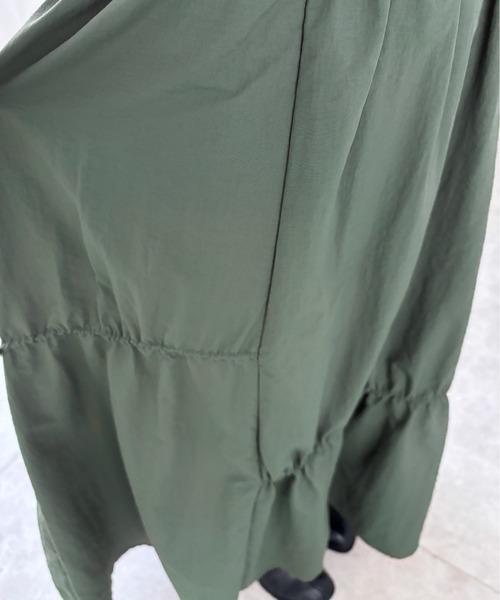 EPIMI E'PIMMY（エピミエピミー）の「ナイロンドロストティアードスカート（スカート・レディース・アイボリー/ブラック/カーキ・MEDIUM）」の8枚目の写真