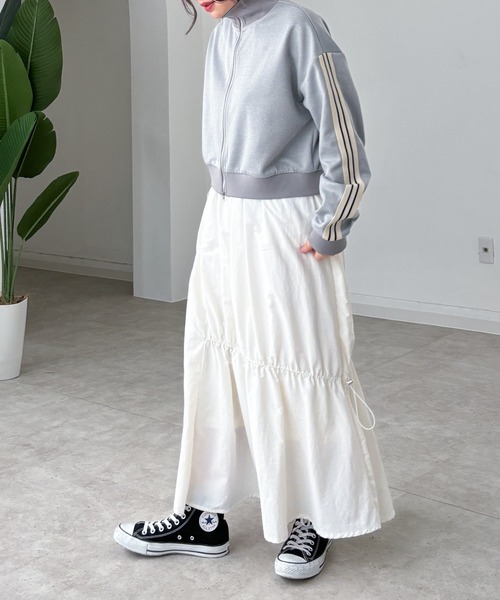 EPIMI E'PIMMY（エピミエピミー）の「ナイロンドロストティアードスカート（スカート・レディース・アイボリー/ブラック/カーキ・MEDIUM）」の18枚目の写真