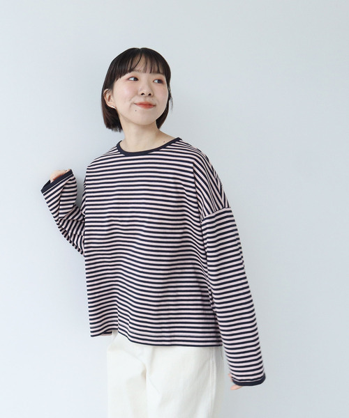 PAR ICI（パーリッシィ）の「ボーダー配色バインダー BIGカットソー（Tシャツ/カットソー・レディース・グリーン/サックスブルー/ピンク系その他/カーキ/ブラック/マスタード/イエロー/オレンジ/ライトブルー/ダークブラウン/グリーン系その他/ピンク系その他2・FREE）」の10枚目の写真