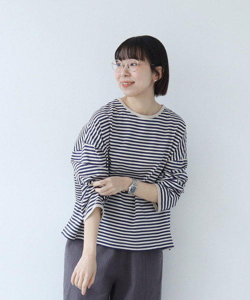 PAR ICI（パーリッシィ）の「ボーダー配色バインダー BIGカットソー（Tシャツ/カットソー・レディース・グリーン/サックスブルー/ピンク系その他/カーキ/ブラック/マスタード/イエロー/オレンジ/ライトブルー/ダークブラウン/グリーン系その他/ピンク系その他2・FREE）」の7枚目の写真