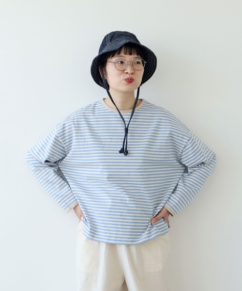 PAR ICI（パーリッシィ）の「ボーダー配色バインダー BIGカットソー（Tシャツ/カットソー・レディース・グリーン/サックスブルー/ピンク系その他/カーキ/ブラック/マスタード/イエロー/オレンジ/ライトブルー/ダークブラウン/グリーン系その他/ピンク系その他2・FREE）」の6枚目の写真