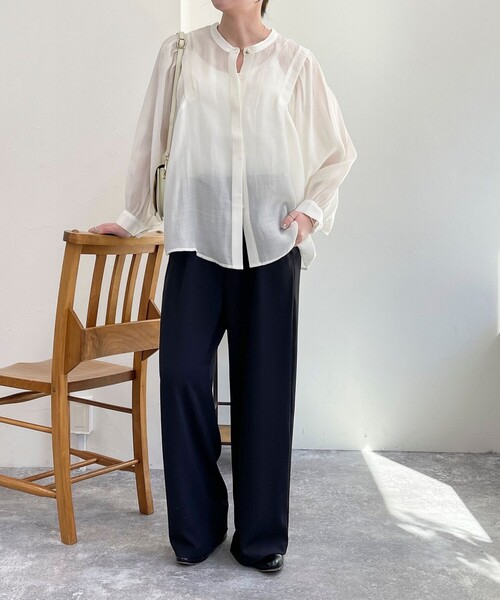 fredy emue（フレディエミュ）の「シアー前開きギャザースリーブブラウス（シャツ/ブラウス・レディース・オフホワイト/サックスブルー/ベビーピンク/ブラック・38）」の5枚目の写真