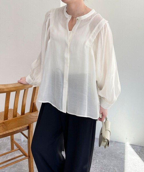 fredy emue（フレディエミュ）の「シアー前開きギャザースリーブブラウス（シャツ/ブラウス・レディース・オフホワイト/サックスブルー/ベビーピンク/ブラック・38）」の12枚目の写真