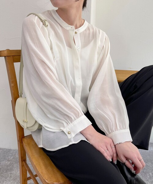 fredy emue（フレディエミュ）の「シアー前開きギャザースリーブブラウス（シャツ/ブラウス・レディース・オフホワイト/サックスブルー/ベビーピンク/ブラック・38）」の15枚目の写真