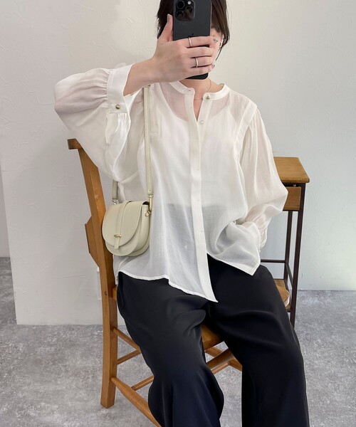 fredy emue（フレディエミュ）の「シアー前開きギャザースリーブブラウス（シャツ/ブラウス・レディース・オフホワイト/サックスブルー/ベビーピンク/ブラック・38）」の16枚目の写真