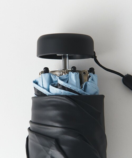 BEAUTY&YOUTH UNITED ARROWS（ビューティーアンドユースユナイテッドアローズ）の「UV プロテクション アンブレラ -晴雨兼用-（折りたたみ傘・レディース・ライトブルー/ブラック/ナチュラル・FREE）」の7枚目の写真