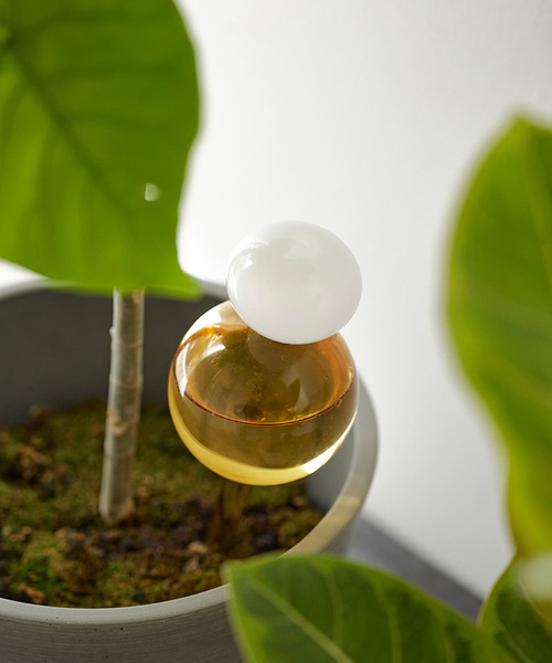 URBAN RESEARCH DOORS（アーバンリサーチドアーズ）の「shesay　ガラスのディスペンサーS（フラワーベース・レディース・ブルー/ピンク/イエロー・SMALL）」の4枚目の写真