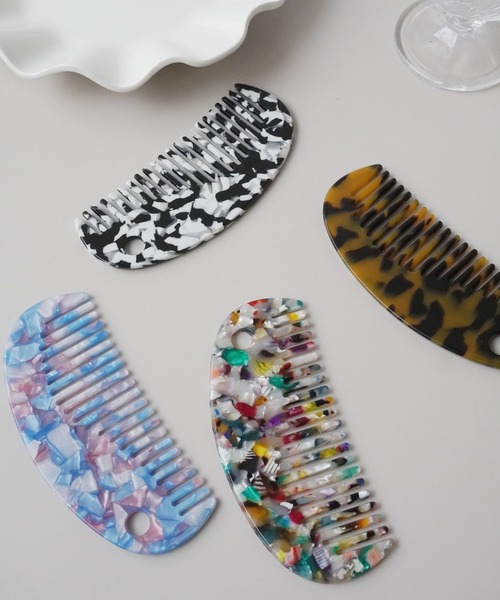 Port（ポート）の「アクリル ヘアコーム / コーム / ヘアブラシ / くし_（ヘアブラシ・レディース・マルチ/ホワイト×ブラック/ブルー/ブラウン・FREE）」の5枚目の写真