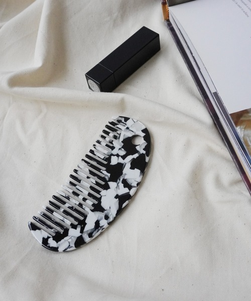 Port（ポート）の「アクリル ヘアコーム / コーム / ヘアブラシ / くし_（ヘアブラシ・レディース・マルチ/ホワイト×ブラック/ブルー/ブラウン・FREE）」の6枚目の写真