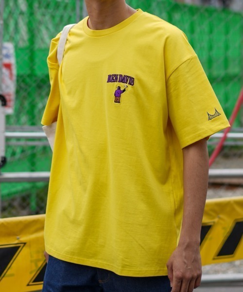 BEN DAVIS(ベンデイビス)の「《BEN DAVIS》刺繍Tシャツ/抗菌防臭 リサイクルコットン混(Tシャツ/カットソー・メンズ・ブルー/ブラック/ホワイト/イエロー/オレンジ・MEDIUM/LARGE/X-LARGE/SMALL)」の4枚目の写真