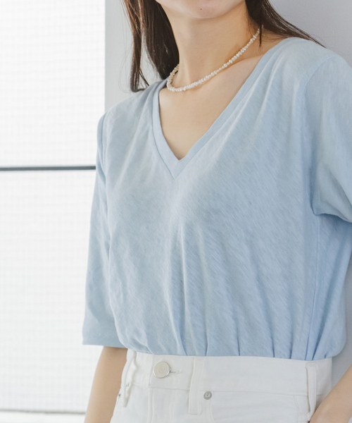 RITA（リタ）の「《NOBLE別注》RITA/リタ スラブVネックT（Tシャツ/カットソー・レディース・ブラック/サックスブルー/ホワイト/ベージュ・FREE）」の15枚目の写真