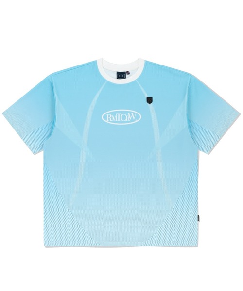 ROMANTIC CROWN（ロマンティッククラウン）の「A'GEM/9 × .kom 『ROMANTIC CROWN/ロマンティック クラウン』 SHINING LOGO SOCCER JERSEY/シャイニングロゴジャージ（ジャージ・メンズ・ライトブルー/ブラック・L/M）」の3枚目の写真