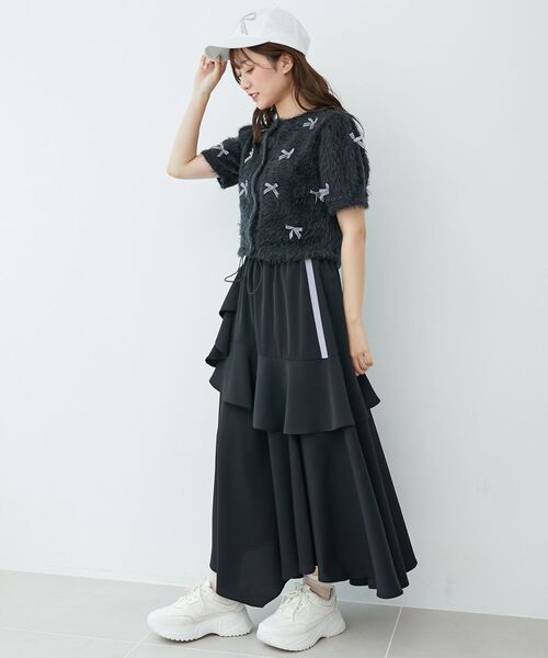 MAJESTIC LEGON（マジェスティックレゴン）の「ラインティアードスカート（スカート・レディース・アイボリー/ピンクベージュ/ブラック・SMALL/MEDIUM）」の9枚目の写真