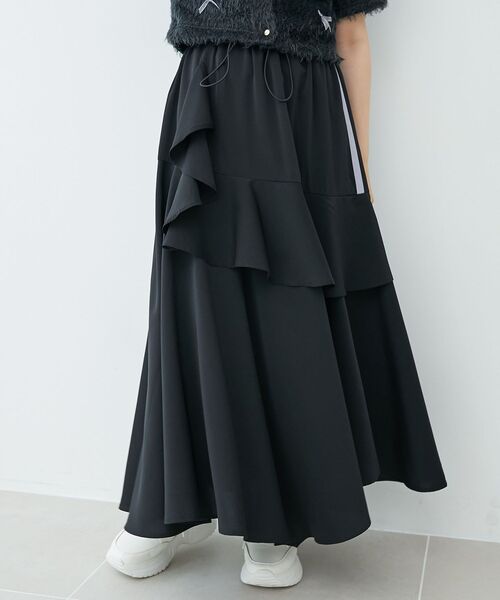 MAJESTIC LEGON（マジェスティックレゴン）の「ラインティアードスカート（スカート・レディース・アイボリー/ピンクベージュ/ブラック・SMALL/MEDIUM）」の6枚目の写真