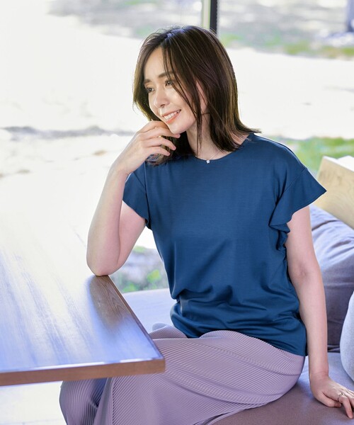 Tiaclasse(ティアクラッセ)の「フリル袖ポンチプルオーバー(Tシャツ/カットソー・レディース・グリーン/モカ/オフホワイト/ブルー/ブラック・M/L)」の21枚目の写真