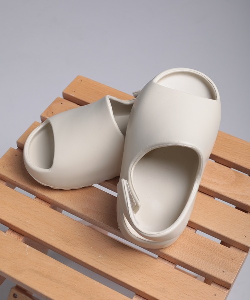 shoes365(シューズスリーシックスファイヴ)の「【shoes365】マジックテープ 防滑 子供サンダル (SS)(サンダル・レディース・オフホワイト/ブラック/グリーン/イエロー・130/140/150/160)」の15枚目の写真