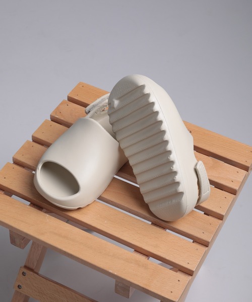 shoes365(シューズスリーシックスファイヴ)の「【shoes365】マジックテープ 防滑 子供サンダル (SS)(サンダル・レディース・オフホワイト/ブラック/グリーン/イエロー・130/140/150/160)」の17枚目の写真