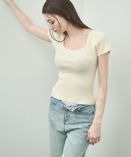 MOCOA'S（モコアズ）の「ラウンドネックリブニットトップス（Tシャツ/カットソー・レディース・ナチュラル/ブラック・FREE）」の19枚目の写真