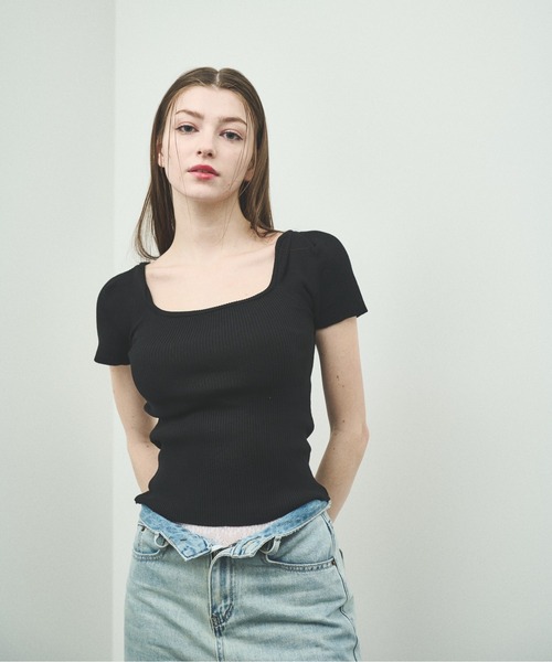 MOCOA'S（モコアズ）の「ラウンドネックリブニットトップス（Tシャツ/カットソー・レディース・ナチュラル/ブラック・FREE）」の11枚目の写真