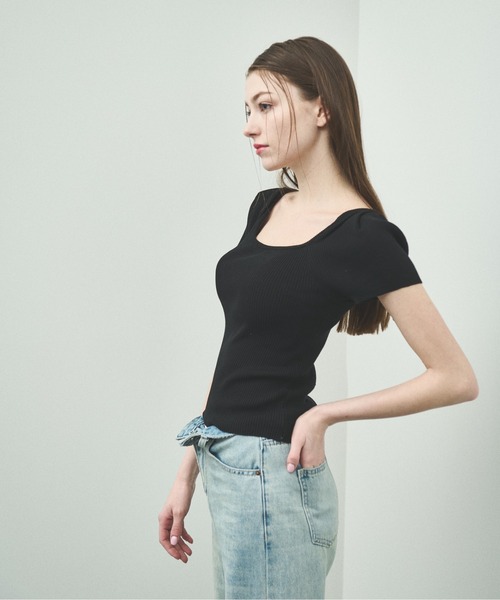 MOCOA'S（モコアズ）の「ラウンドネックリブニットトップス（Tシャツ/カットソー・レディース・ナチュラル/ブラック・FREE）」の8枚目の写真