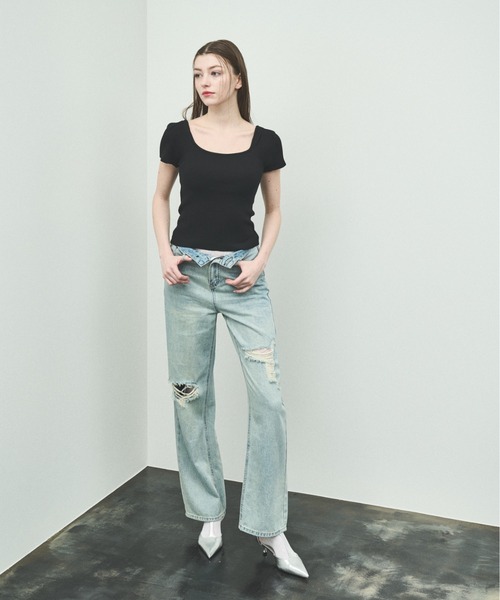 MOCOA'S（モコアズ）の「ラウンドネックリブニットトップス（Tシャツ/カットソー・レディース・ナチュラル/ブラック・FREE）」の3枚目の写真