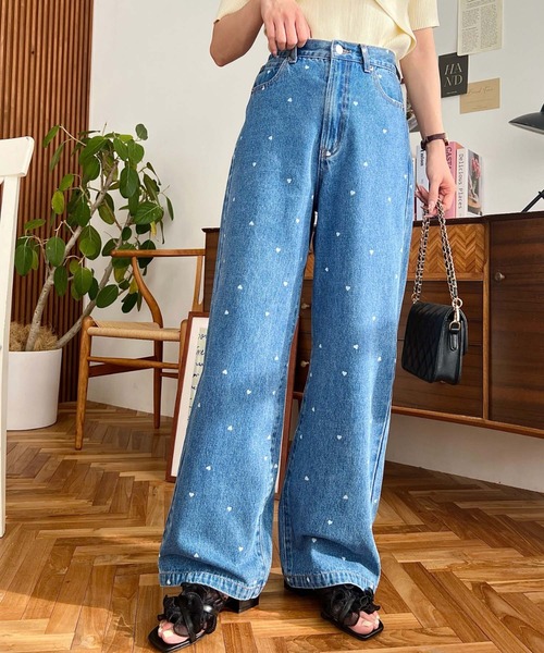 moment+(モーメントプラス)の「ドット&ハート&リボンプリントデニムパンツ(デニムパンツ・レディース・ブルー系その他/ブルー/サックスブルー/ブルー系その他2/ブルー系その他3/ブルー系その他4・S/M/L)」の4枚目の写真