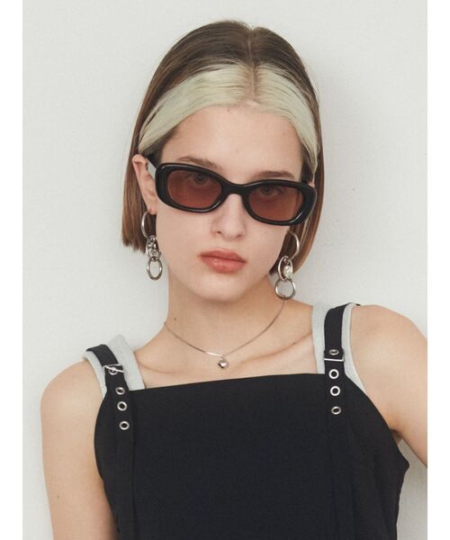 EMODA（エモダ）の「スクエアプランプアイウェア（サングラス・レディース・ブラウン/ブラック・FREE）」の13枚目の写真