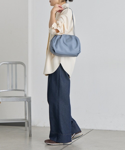 ear PAPILLONNER（イアパピヨネ）の「《本革/430g》コロンボストンバッグ（ボストンバッグ・レディース・ブラック/ベージュ/グレー/アイボリー/ブラウン/スカイブルー/ベージュ系その他・FREE）」の17枚目の写真