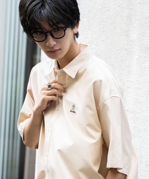 WEGO（ウィゴー）の「WEGO/イージーケアオックスフォードワンポイントシャツ（シャツ/ブラウス・メンズ・ホワイト/ベージュ/サックスブルー・SMALL/LARGE/MEDIUM）」の14枚目の写真