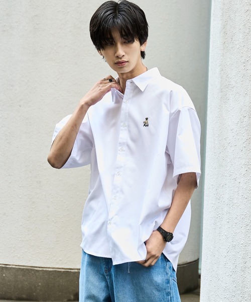 WEGO（ウィゴー）の「WEGO/イージーケアオックスフォードワンポイントシャツ（シャツ/ブラウス・メンズ・ホワイト/ベージュ/サックスブルー・SMALL/LARGE/MEDIUM）」の9枚目の写真