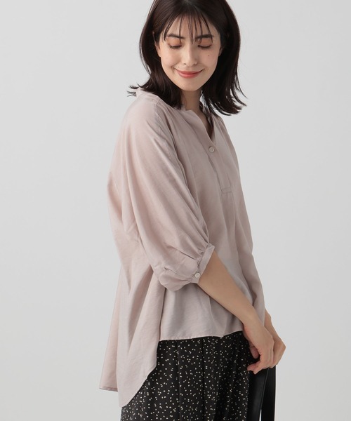 Elura（エルーラ）の「セミシアスキッパーブラウス/116631（シャツ/ブラウス・レディース・ライトイエロー/グレイッシュベージュ/オフホワイト/ネイビー/グリーン/ライトブルー・MEDIUM/LARGE/SMALL）」の22枚目の写真