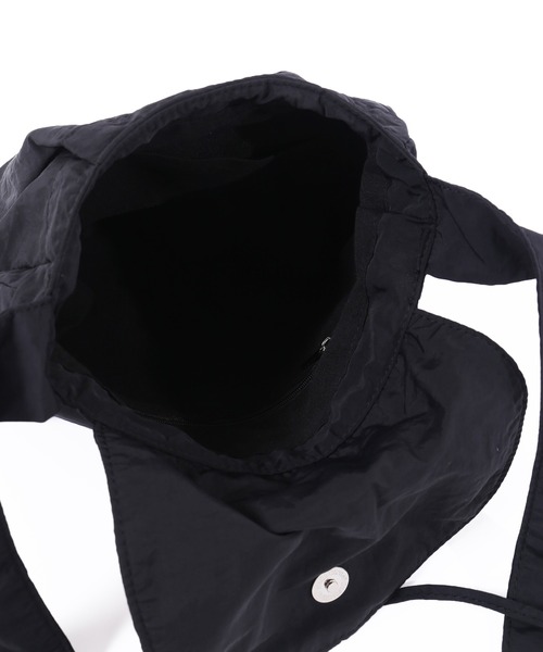 WC（ダブル シー）の「リボンパテッドフラップショルダー（ショルダーバッグ・レディース・アイボリー/ブラック・FREE）」の12枚目の写真