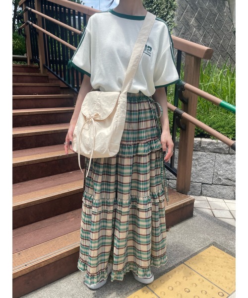 WC（ダブル シー）の「リボンパテッドフラップショルダー（ショルダーバッグ・レディース・アイボリー/ブラック・FREE）」の3枚目の写真