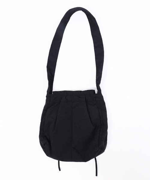 WC（ダブル シー）の「リボンパテッドフラップショルダー（ショルダーバッグ・レディース・アイボリー/ブラック・FREE）」の17枚目の写真