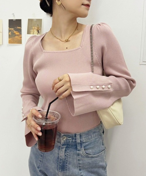 one after another NICE CLAUP(ワンアフターアナザーナイスクラップ)の「【WEB限定商品】パールボタンベルスリーブニット(ニット/セーター・レディース・グレー/ブラック/アイボリー/ピンク/ベージュ/ネイビー・FREE)」の6枚目の写真