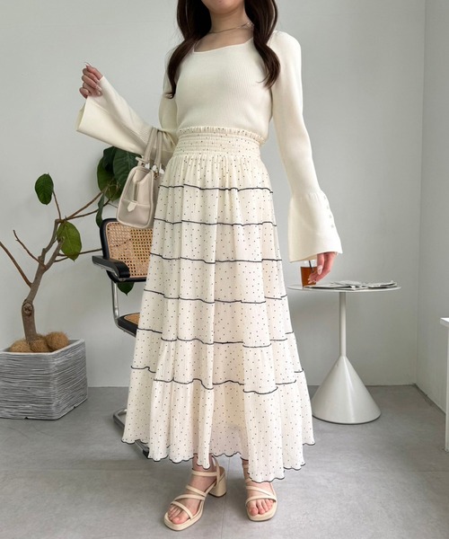 one after another NICE CLAUP(ワンアフターアナザーナイスクラップ)の「【WEB限定商品】パールボタンベルスリーブニット(ニット/セーター・レディース・グレー/ブラック/アイボリー/ピンク/ベージュ/ネイビー・FREE)」の8枚目の写真