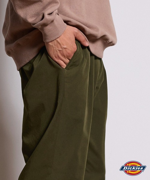 Dickies(ディッキーズ)の「Dickies/ディッキーズ T/Cツイル ワンタックテーパードイージーパンツ(チノパンツ・メンズ・カーキ/ブラック/ベージュ/ネイビー・M/XL/L)」の20枚目の写真